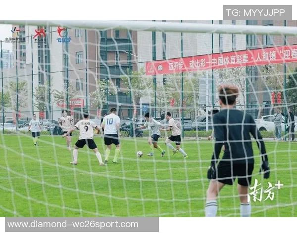 足球豪华大巴助力球队征战赛场展现风采与激情的完美结合